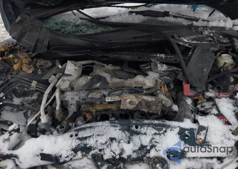 2018 Toyota Corolla Le z USA, uszkodzony, nr VIN 2T1BURHE5JC112625